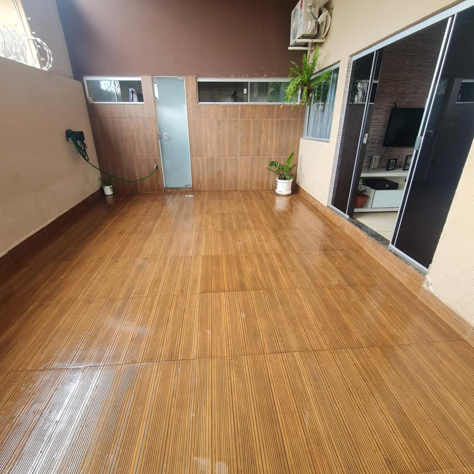 Homestay Com E Garagem No Setor 2, Area Nobre De